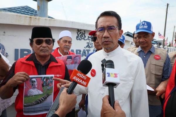 Campaign material vandalism: Kuala Terengganu Pakatan lodges police report